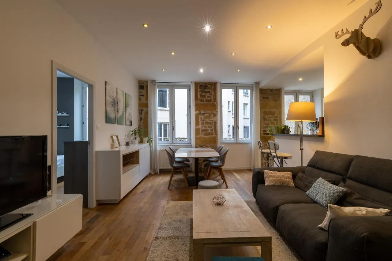 Be My Home - L'Authentique 0*, Lyon France
